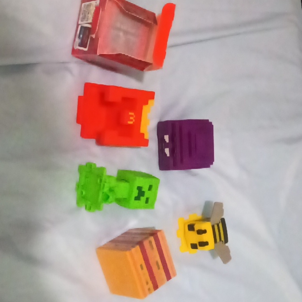McDonald's Red and Purple Action Figures Playset